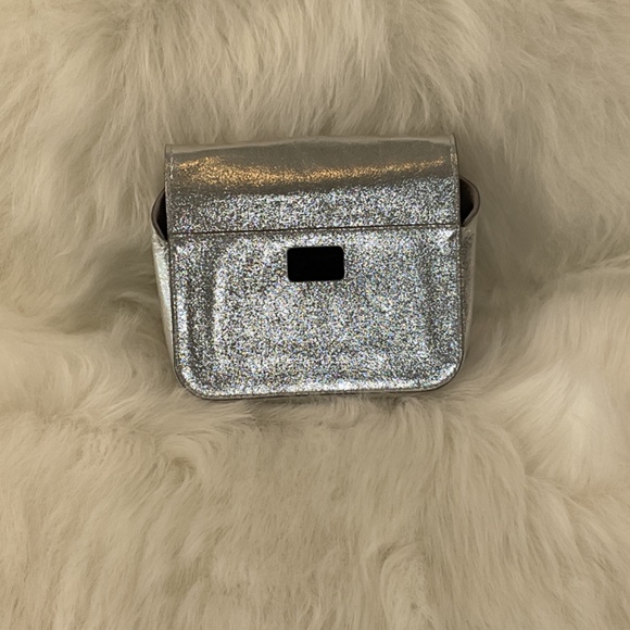 NWOT Circus Sam Edelman Metallic Silver Purse/Black Chain Crossbody Strap/Clutch - Picture 11 of 14